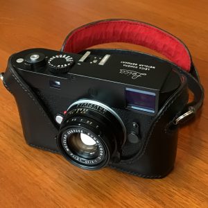 Leica M-D with Classic Cases 01