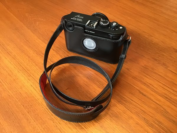 Leica M-D with Classic Cases 03