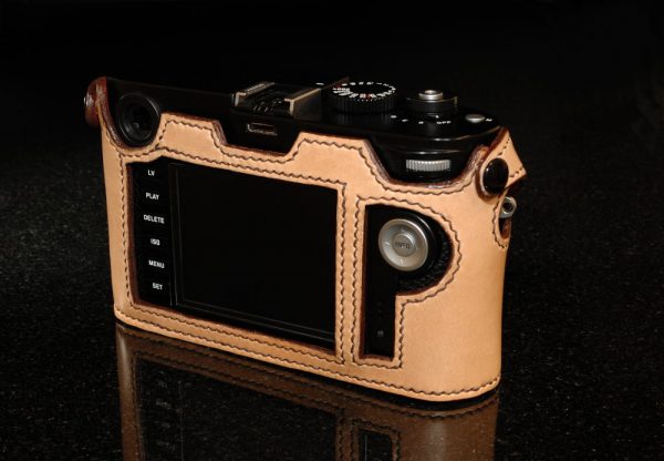 Leica M240 and M246 Camera case in tan leather