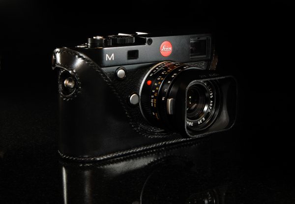 Leica M240 camera case in black leather