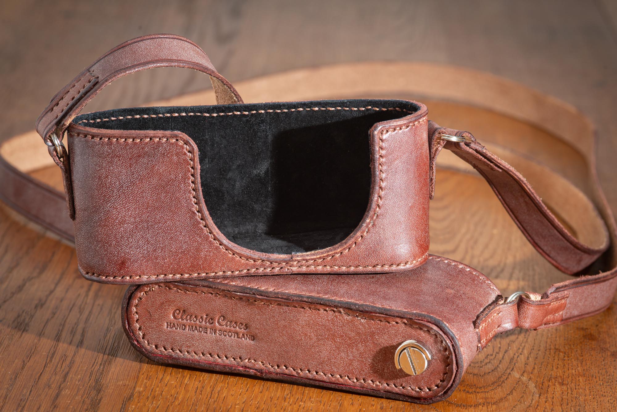 Brown leather leica standard camera case